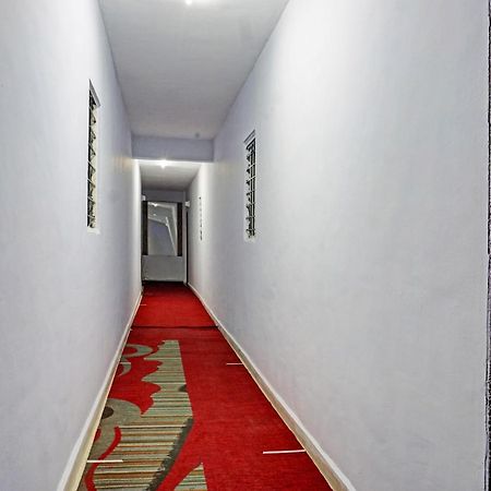 Oyo 820503 Lotus Lodge And Guest House Kharakvasla Экстерьер фото